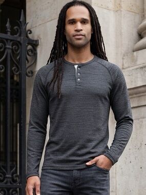 NWT - Woody’s Men’s Retro Lounge Heather Black Henley - Size Medium